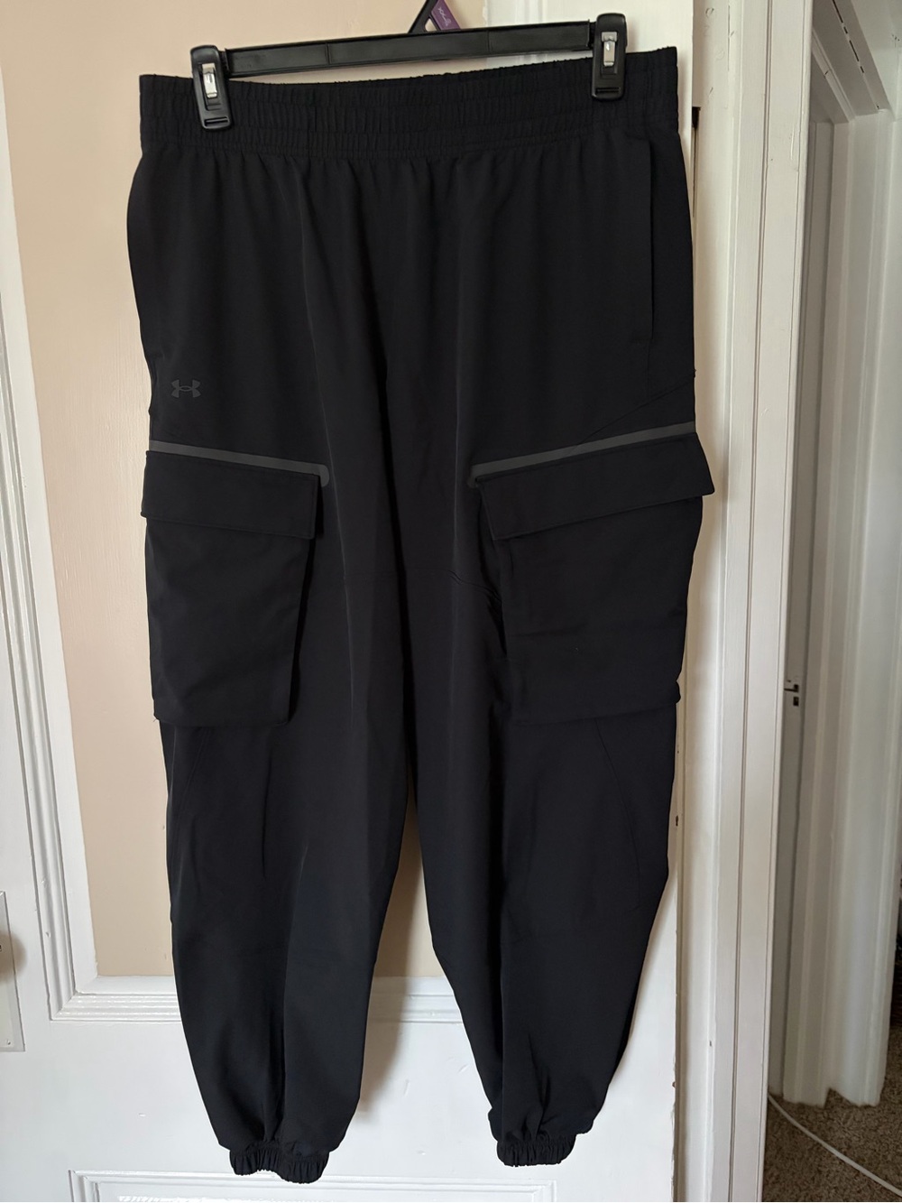 Under Armour Black Womens Cargo Jogger Pants with Zip-Trim Pockets